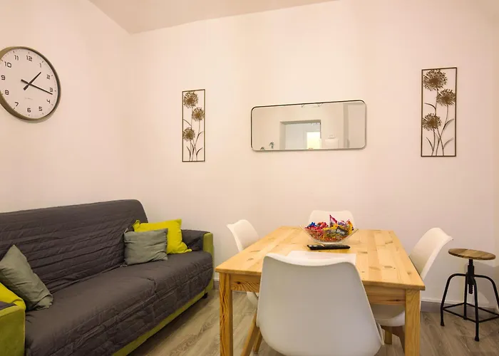 Magic Apartment *